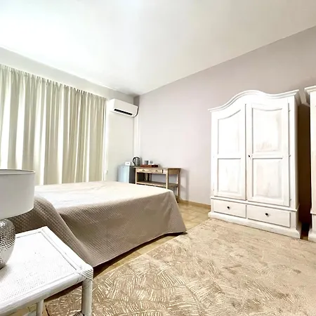 Guest house Mameli Rooms Lt *