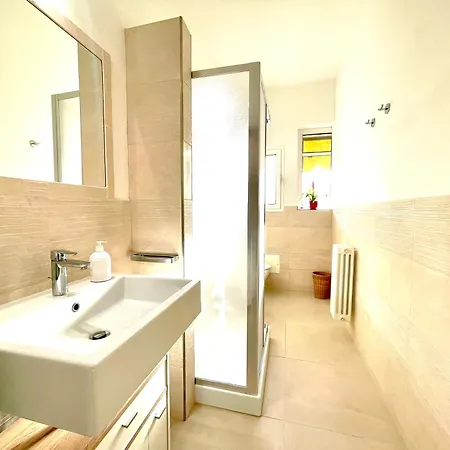 Mameli Rooms Lt